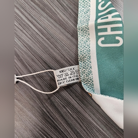 LAST 1 ❗️NEW Dior Floral Neck Bag Scarf - CD Parfume Line | Green Butterfly - Picture 4 of 10